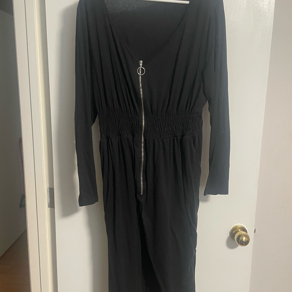 BloomChic Black Long Sleeve Dress with Zipper